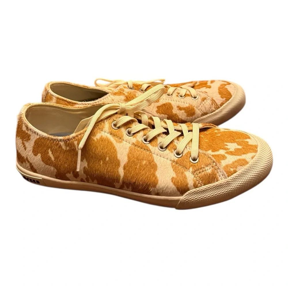 SeaVees Women’s Cowhide Sneakers – Size 9